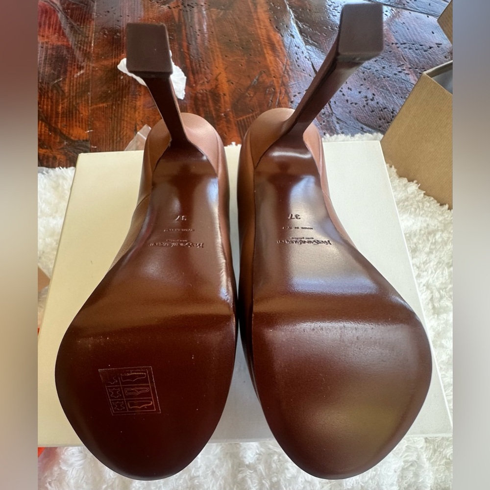 Yves Saint Laurent Women's Brown Leather Tribtoo Pumps - Picture 5 of 14